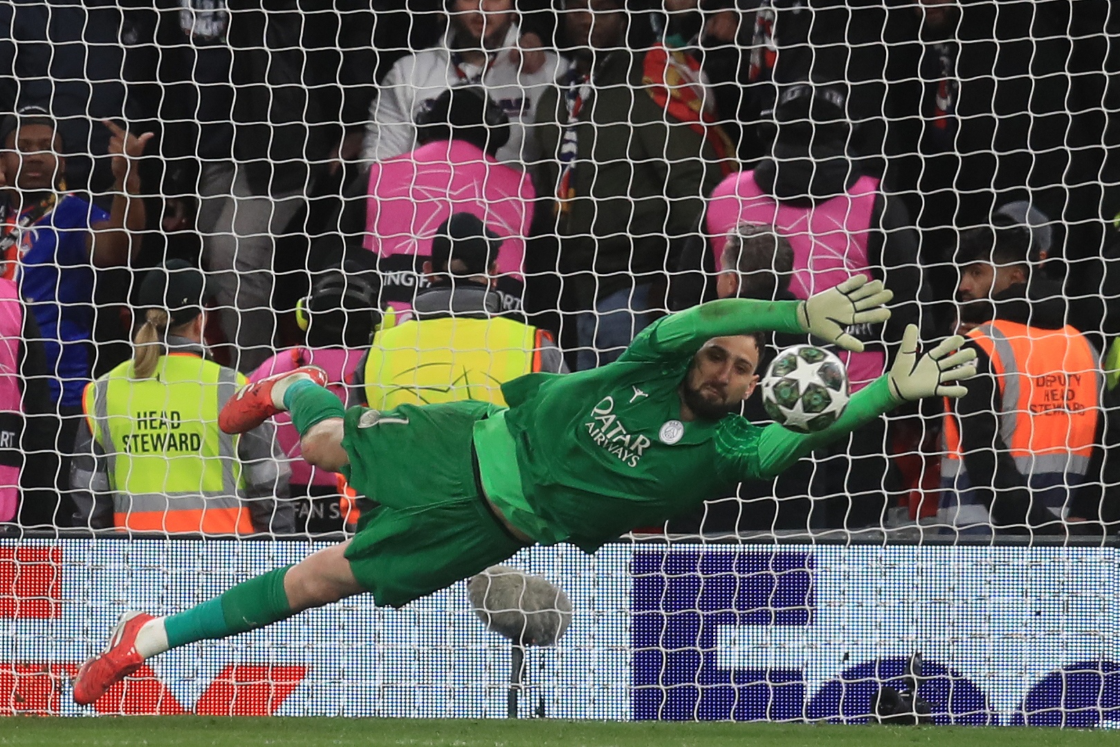 开云登录入口-天空:多纳鲁马依旧没有随队训练,巴黎可能降低4000万欧的要价