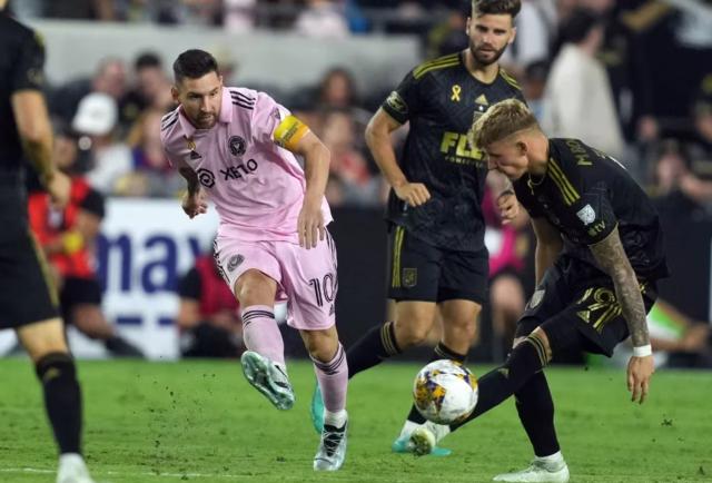 开云官方网站-捧北美联赛杯 进美国杯决赛 梅西现在想成三冠王！